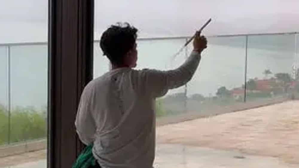 Window Cleaning image